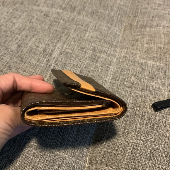 Wallet - Picture 4 of 4